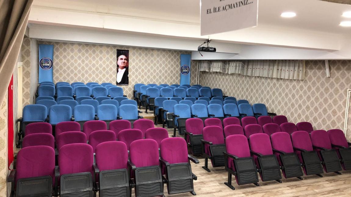 Konferans Salonu ve Çok Amaçlı Salon